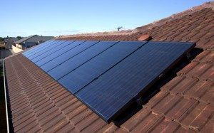 Ausgrid to fast-track household solar and battery installs, cut costs by $200