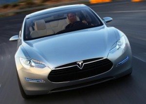 Tesla announces Model S leasing deal, predicts Q1 profit