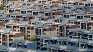 China switches solar PV focus from utility-scale to rooftop market