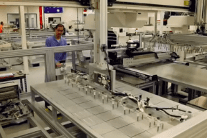 Clean energy manufacturers warn of closures if RET slashed