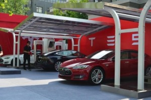 Chinese solar company to build solar powered cars