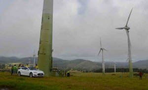 Australian Tesla Model S driver taps wind energy on Queensland road trip