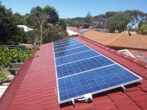 Queensland, Victoria look to reverse falls in solar feed-in tariffs