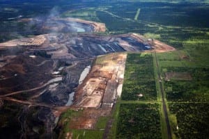 Qld accused of “indefensible and reckless” support of Carmichael coal mine