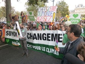 Paris climate agreement must include global decarbonisation goal, say NGOs