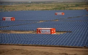 SunEdison strategy questioned as renewables developer cuts jobs