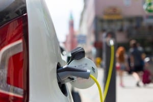 German power provider to use electric cars to stabilise the grid