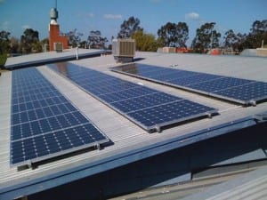 Greens policy targets solar for schools, democratisation of grid