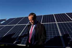 Shorten attacks Coalition for energy “vandalism”, affirms 50% target