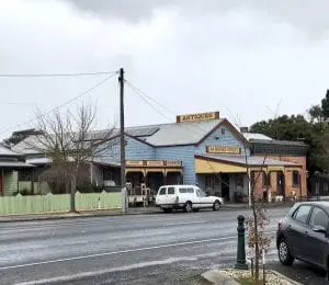 Pic of the Day: Old meets new at solar-powered antique shop