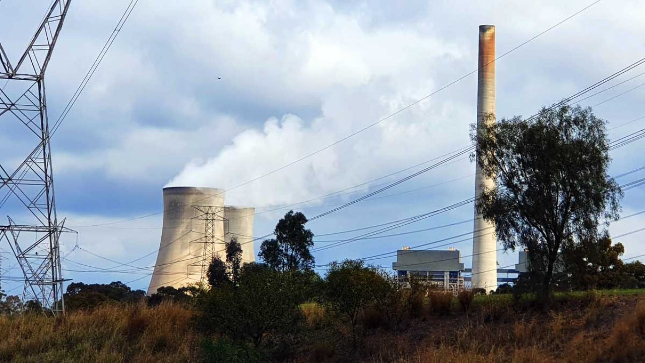 AGL spending $760 million on coal generator upkeep, even as it adds new  batteries