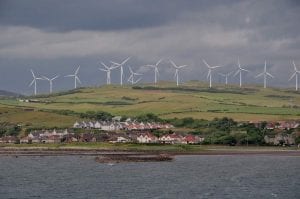 UK wind generation hits new record, households get paid to use energy