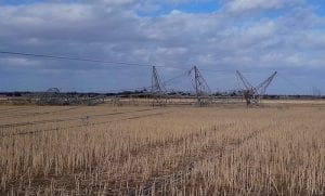 South Australia to be energy island for two weeks, four wind farms sidelined