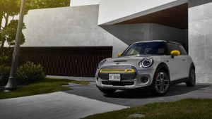 Mini Cooper SE electric hatch officially launched in Australia – we drive it