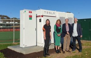 Tesla community battery installed in Margaret River in “unique” W.A. trial