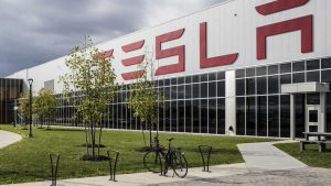 It’s big, says Musk, as more experts share predictions for Tesla Battery Day