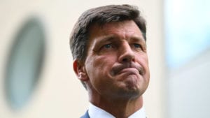 Taylor pushes hybrid first strategy in “do nothing” transport transition policy