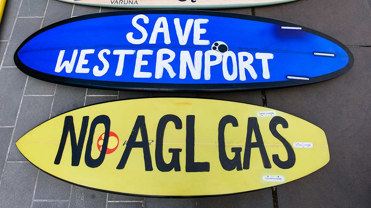 Environment groups say Victorian gas import terminal not needed