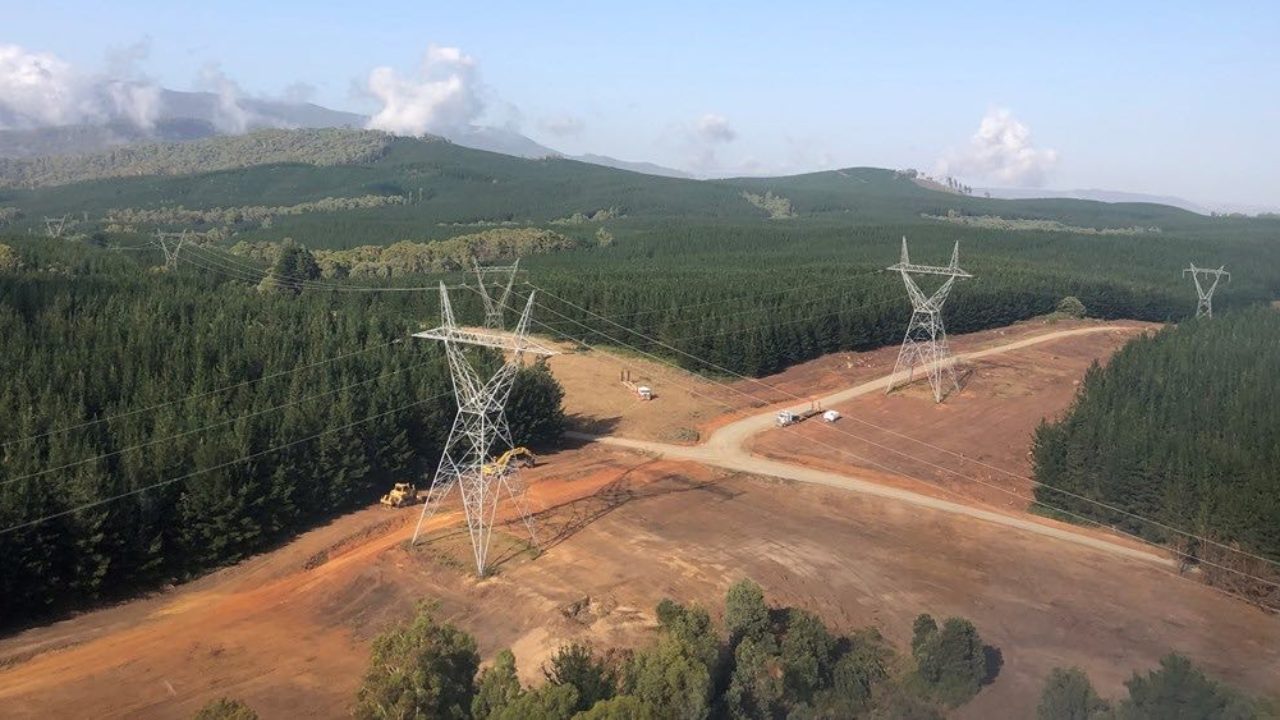 File:500kv-power-lines-australia.jpg - Wikipedia