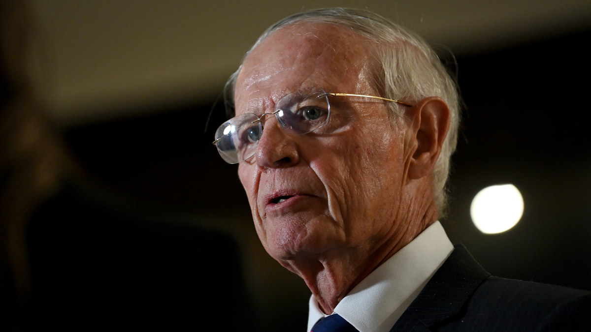 Former Chief of Australian Defence Force, Admiral Chris Barrie during a press conference at the Fuel Security Summit in Sydney. (AAP Image/Bianca De Marchi).