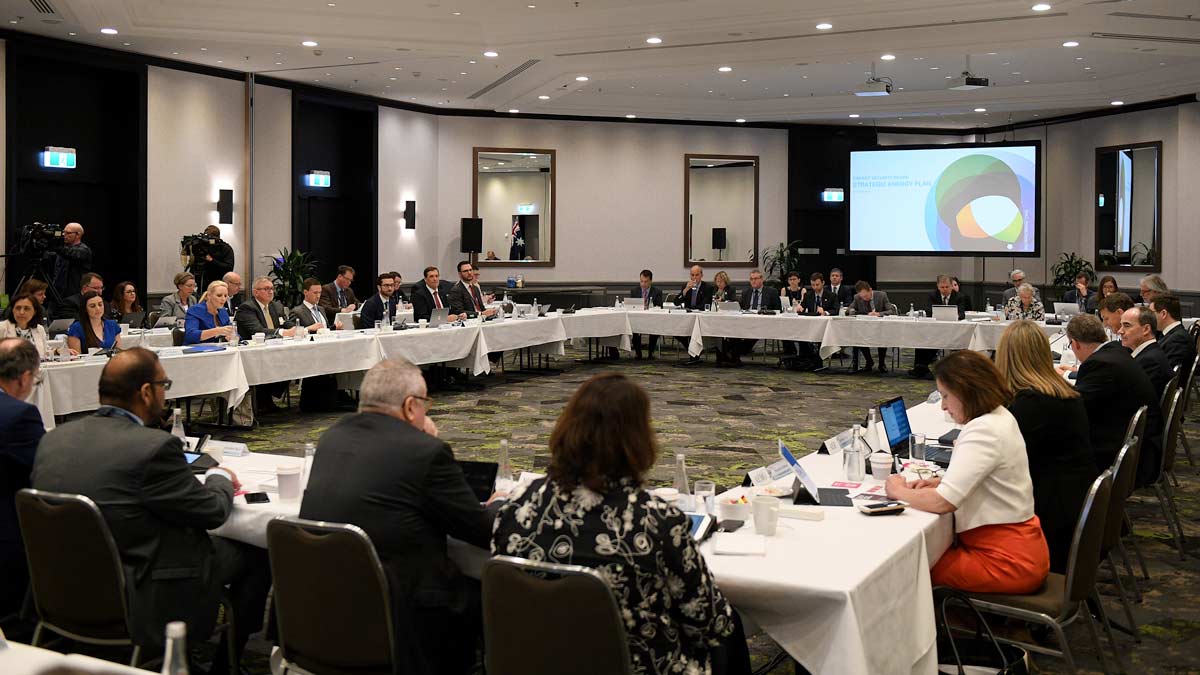 A pre-Covid meeting of the COAG Energy Council. AAP Image/Dan Himbrechts