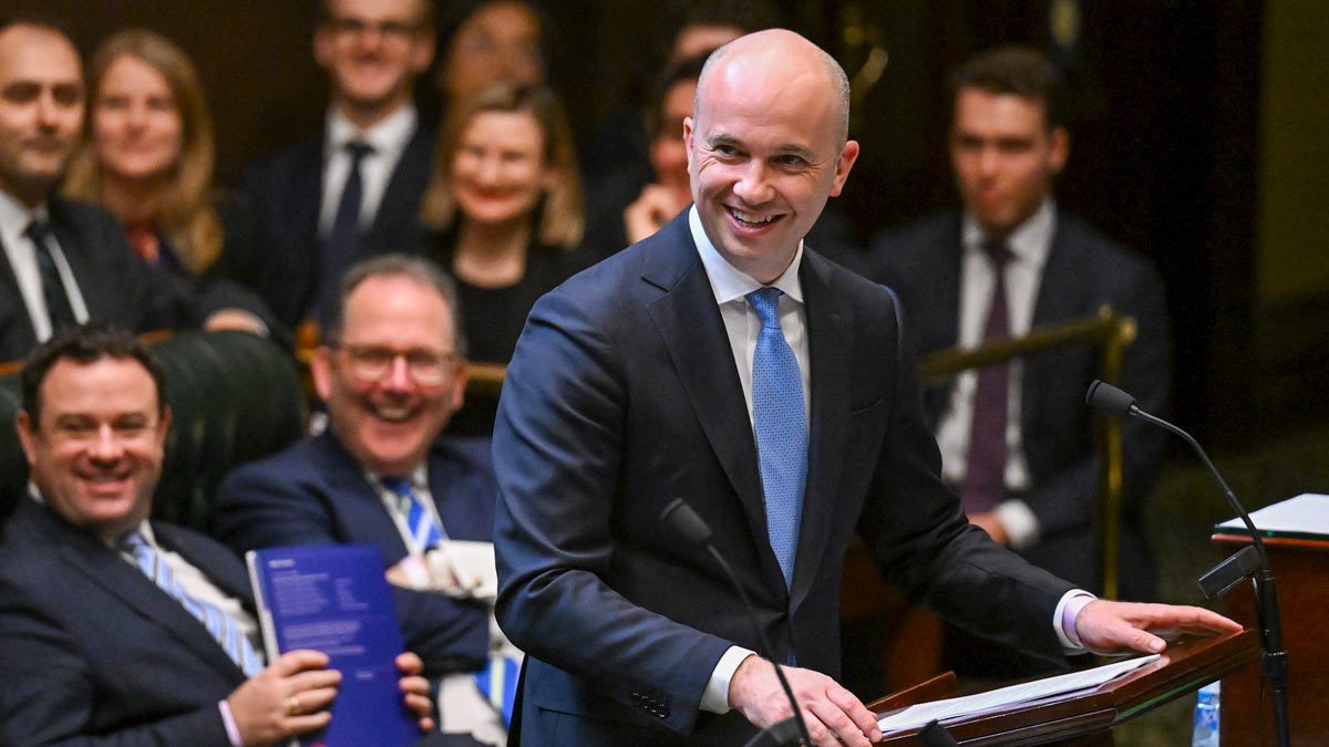 NSW Treasurer Matt Kean hands down the 2022-2023 NSW State Budget in the Legislative Assembly at NSW Parliament House in Sydney (AAP Image/Dean Lewins)