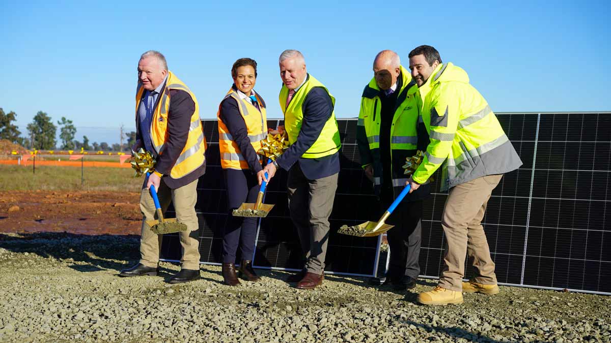 Left to Right: Gavin Williams, Chief Development Officer at NBN Co; federal minister for communications Michelle Rowland, Nationals MP Michael McCormack, Bland Shire Council's Ray Smith, and Mytilineos' General Manager Ian Kirkham. (Supplied).