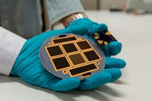 Researchers push tandem solar cells to record 30 pct efficiency