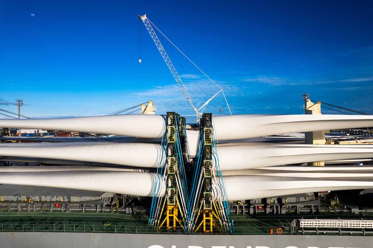 wind turbine blades Acciona