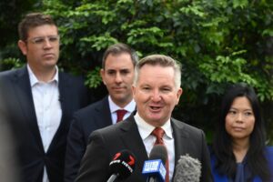 Labor budget pledges billions to green hydrogen, solar, batteries and household rebates