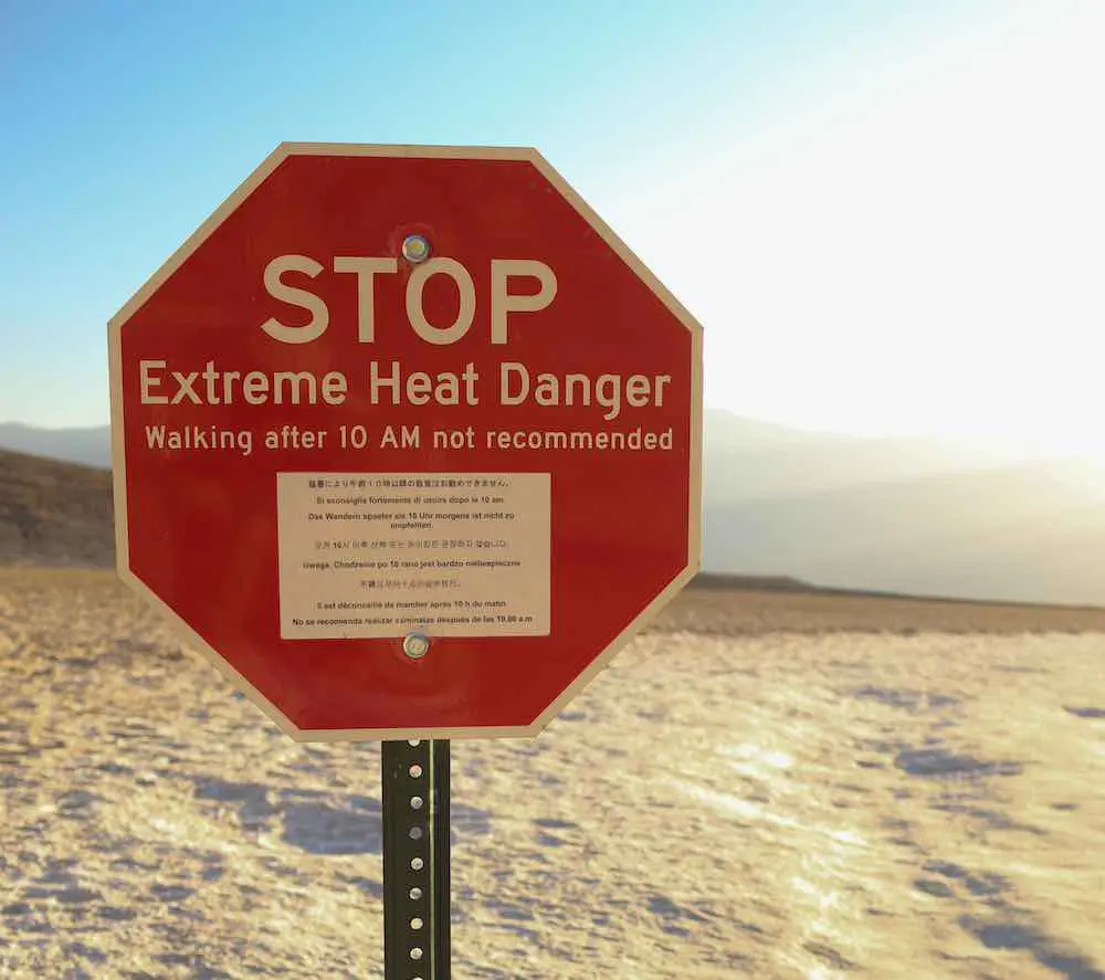 CaliDeathValleySTOPextremeheatWikiCommons.jpg