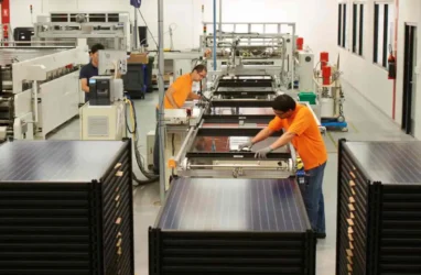 Tindo-Solar-factory-panels.jpg