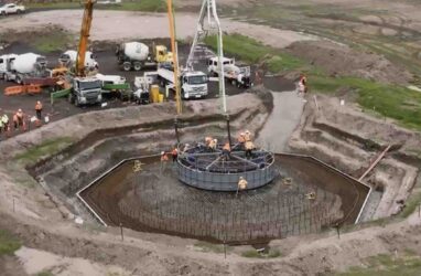 Golden Plains wind and battery project concrete pour.