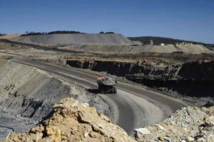 Super funds dump thermal coal mining companies, up to a point