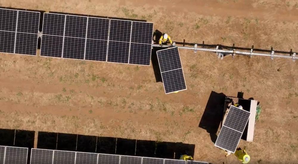 avonlie solar farm beon overhead workers