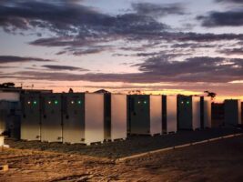 Big batteries and small solar star in 2023, but big wind commitments plunge