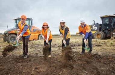 melbourne renewable energy hub melton big battery equis SEC