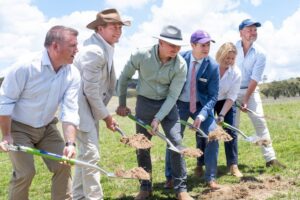 Forrest turns sod on NSW biggest wind farm, firms 14GW plans with major turbine deal