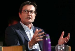 Greg Combet to quit Net Zero job to succeed Peter Costello as chair of the Future Fund