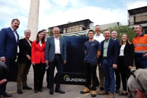 Solar Sunshot: Albanese pledges $1bn to take Australia from “pit to panel”