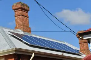 Regulator says “systemic change” needed to cut energy costs, embrace consumer renewables