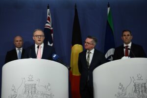 Albanese sets emissions target of 62 to 70 pct, CEFC gets extra $2 billion to fast-track stalled renewables