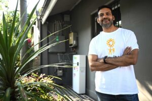 Cheaper Home Batteries scheme faced $14 billion bill before rebate changes cut it in half