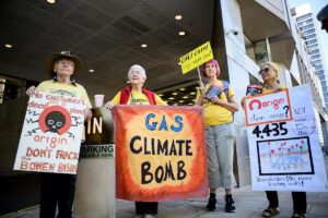 Australia’s biggest companies yet to face up to climate risk, and only a few have tried to count the cost
