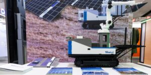 Chinese solar giant looks to introduce robotic PV installations for  Australian projects