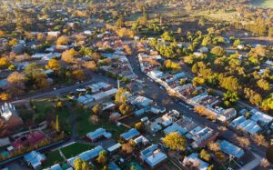 Gas shutdown in regional towns pushes households toward LPG, not electrification