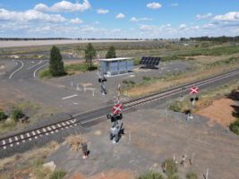 Stand-alone solar and battery-powered level crossings deliver an Australian first for regional rail