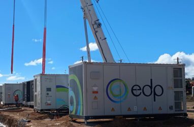 How to Develop an ‘Islandable’ Solar-Battery Microgrid for a Remote, Bushfire-Prone Town
