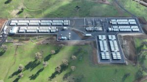 New 1,660 megawatt-hour battery kicks off commercial operations, including “virtual tolling” deal