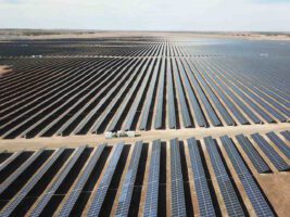 Singapore renewables developer makes billion-dollar boost to Australian solar and battery plans